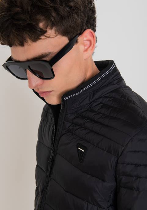 Antony Morato mężczyźni Kurtka slim fit z ekologiczną wyściółką Sorona Aura VNLT10 odzież czarny